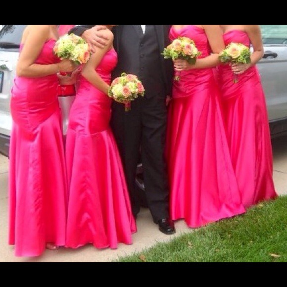 Reduced price! Pink strapless dress in Size 4 & 6!