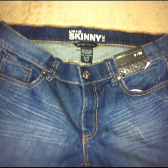 New York and Company "the skinny" low rise jeans