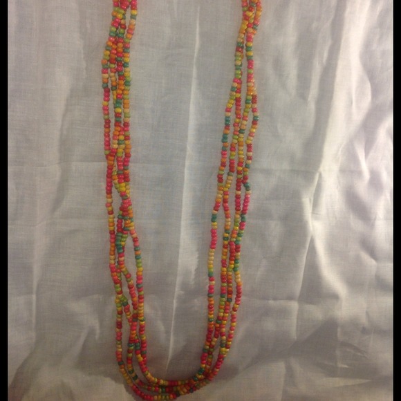 Multi-colored beaded necklace - Picture 1 of 1