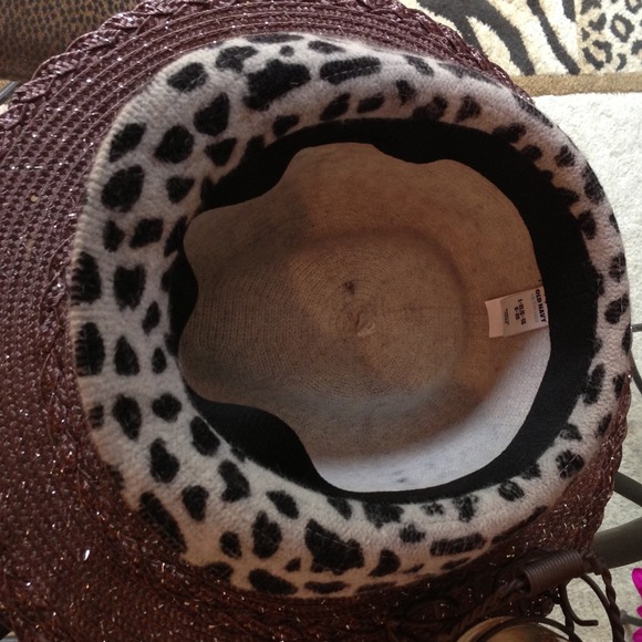 Animal Print Hat in Black & White by Old Navy main image 4