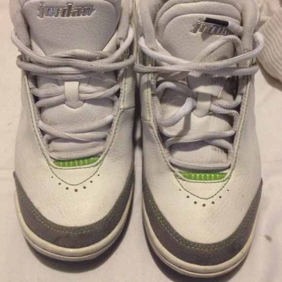 Jordan's size 7 women's