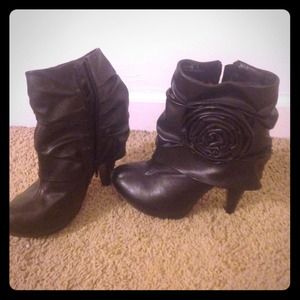 3 inch black Dollhouse booties. Worn once.