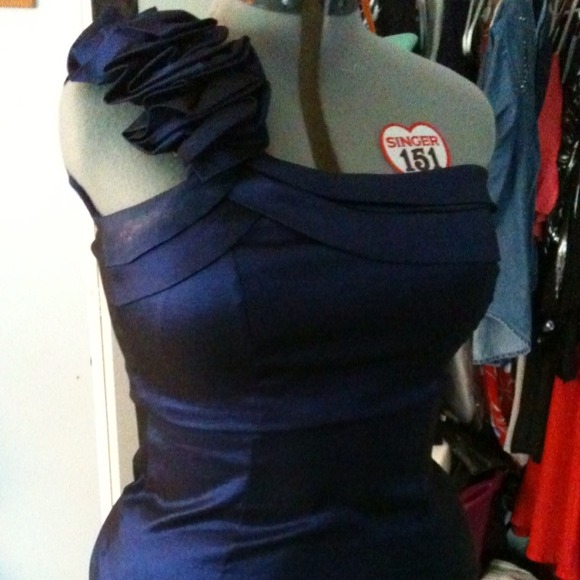 Purple/blue one shoulder dress - Picture 2 of 4
