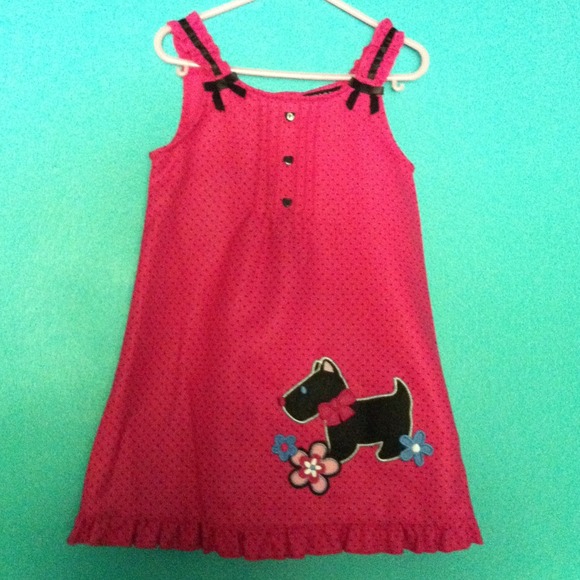 PinK w Black polKa dots ;)