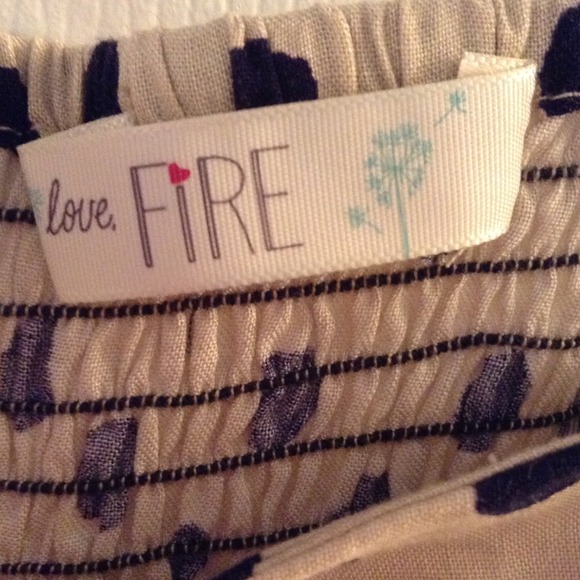 ❌SOLD❌ Polka dot bustier crop top! - Picture 3 of 4