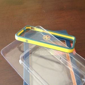 Tory Burch iPhone 4 case