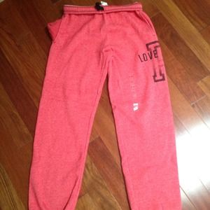 Boyfriend slouchy Campus fit sweat pants.