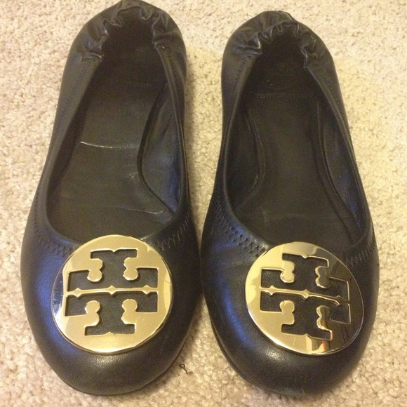 Tory Burch Black & Gold Reva Flats.