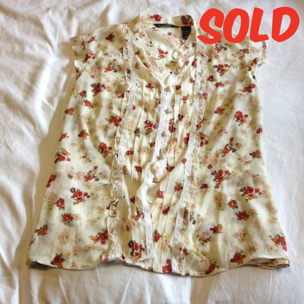 🔴 New York & Company Floral and Flirty Top XL