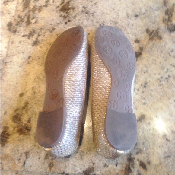 !!!!SOLD!!!! Host Pick* Authentic Tory Burch Flats - Picture 3 of 3