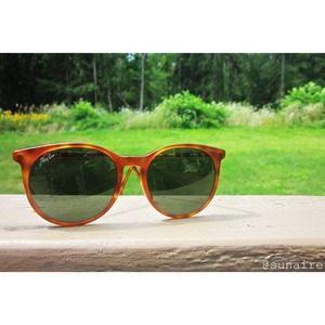 AUTHENTIC | Vintage Erika Ray Bans [Tortoise]