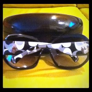 Coach sunglasses ! Excellent condition