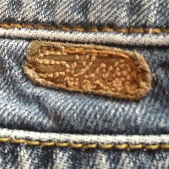 SILVER BRAND JEANS - Picture 2 of 3