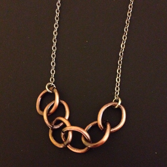 Chain linked necklace - Picture 2 of 4