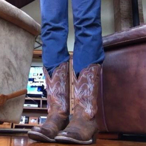 ❗️SOLD❗️ boots with blue stitching - Picture 2 of 4