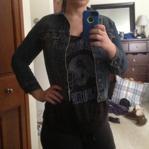 ⭐️⭐️⭐️SOLD⭐️⭐️⭐️ Vintage Levi Strauss Denim Jacket - Picture 4 of 4