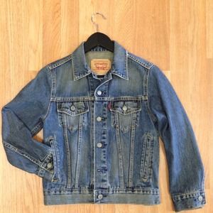⭐️⭐️⭐️SOLD⭐️⭐️⭐️ Vintage Levi Strauss Denim Jacket