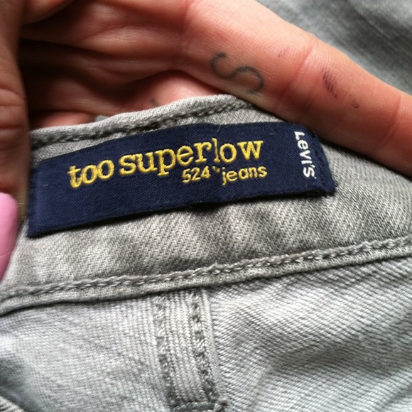 Levi's - Picture 3 of 4