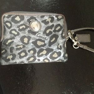 ❌traded❌Coach wristlet