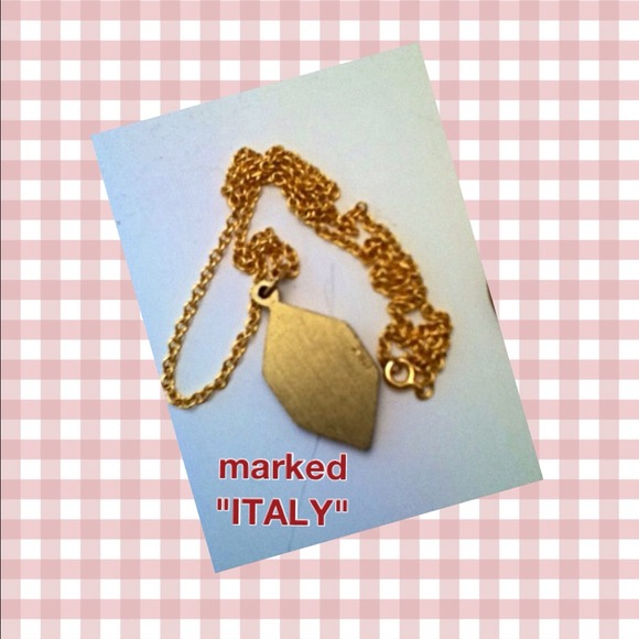 Stained glass Mary- costume enamel pendant w/chain - Picture 2 of 4