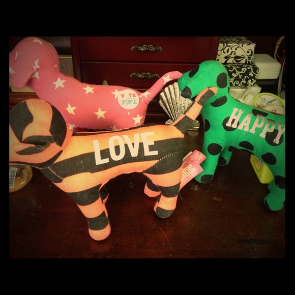 3 VS Pink Dogs 🎀🐶 - Picture 1 of 1
