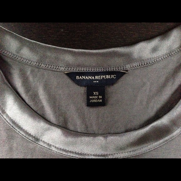 Banana Republic Grey Top w/ Ribbon Neckline. XS - Picture 3 of 4