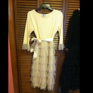 Dreaming in Vintage Dainty Jewell's dress