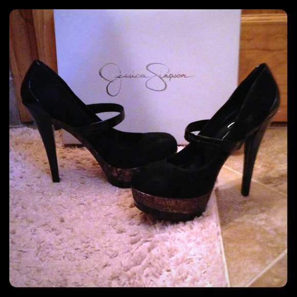 Never Worn Jessica Simpson Pumps