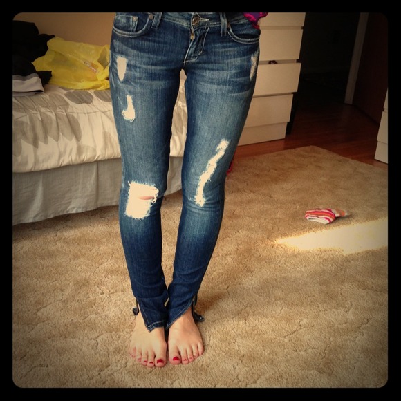 Ripped style Dylan George jeans! NWOT!