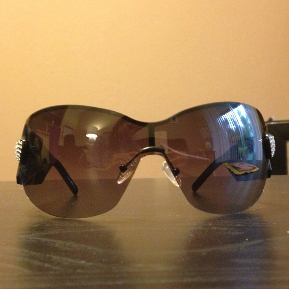 🔴sold🔴 ON SALE NOW 🎉 Ed Hardy sunglasses