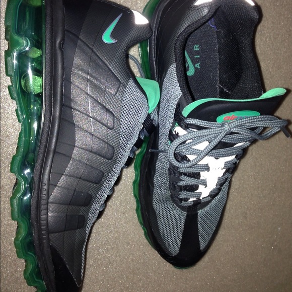 ❌❌SOLD❌❌❌Air Max - Picture 2 of 4