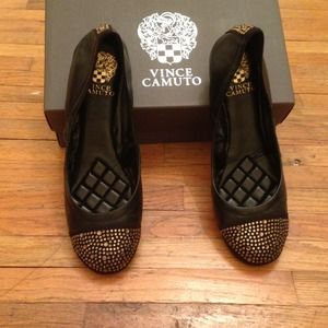 Vince Camuto black leather flats with rhinestones