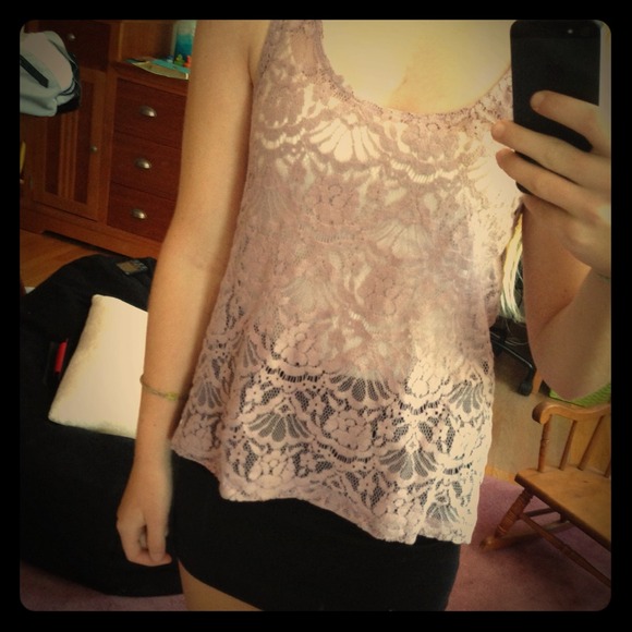 🎀 Purple lace top with Bow 🎀