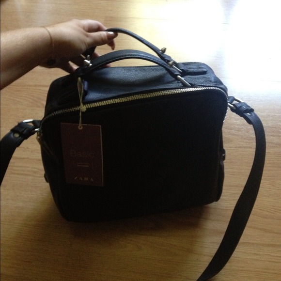 ZARA black leather zipper crossover bag