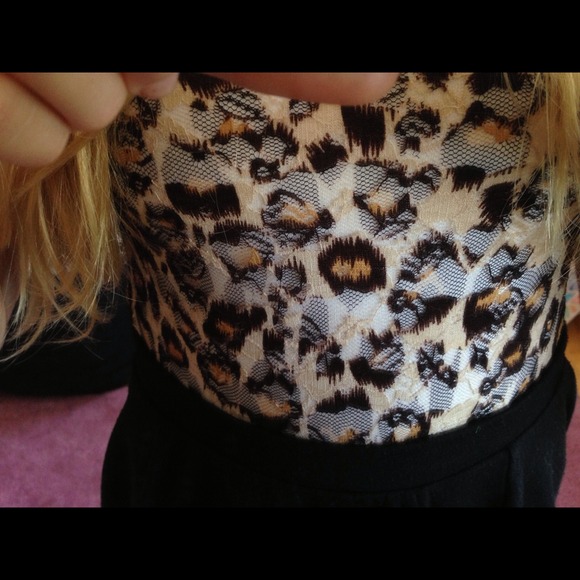 Leopard Lace Top - Picture 3 of 3