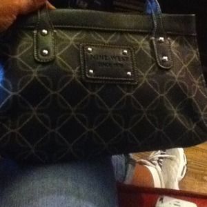 NWOT black Nine West purse
