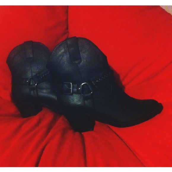 ❌SOLD❌Black western boots