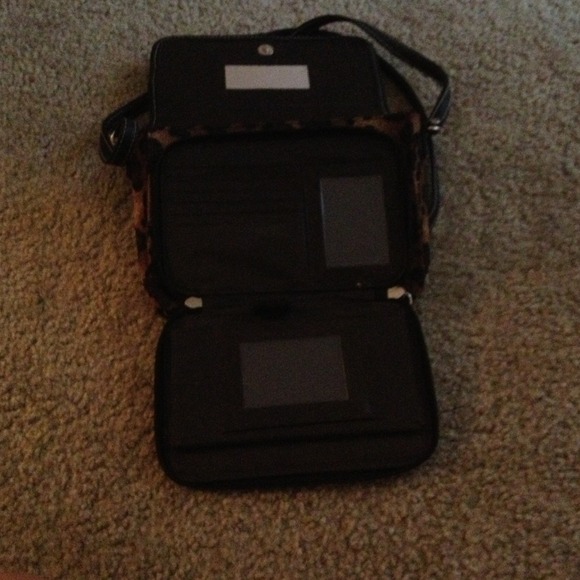 Leopard print purse. - Picture 3 of 3