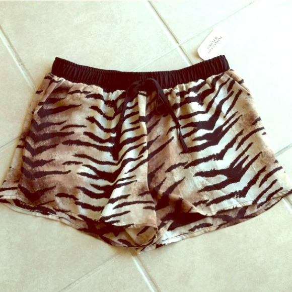 BUNDLED💋NWT🎉 Tiger Drawstring shorts