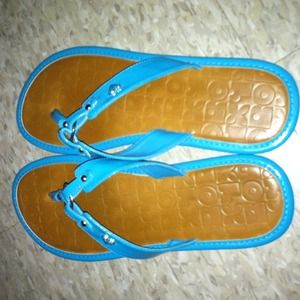Roxy light blue flip flops