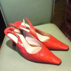 Pink faux crocodile Nine West sling backs
