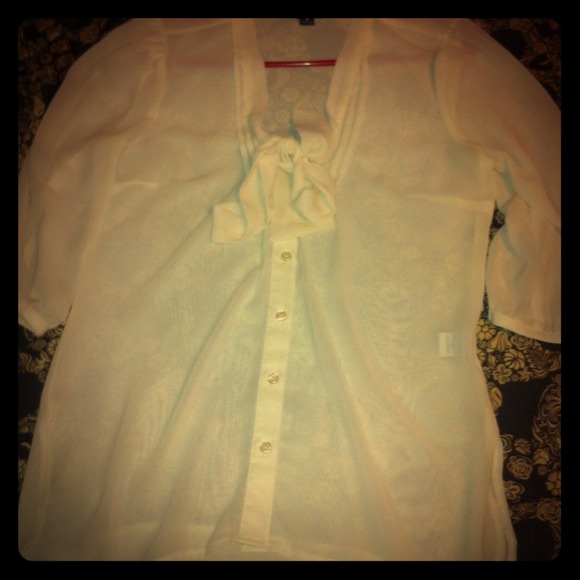 🚫SOLD🚫White chiffon top