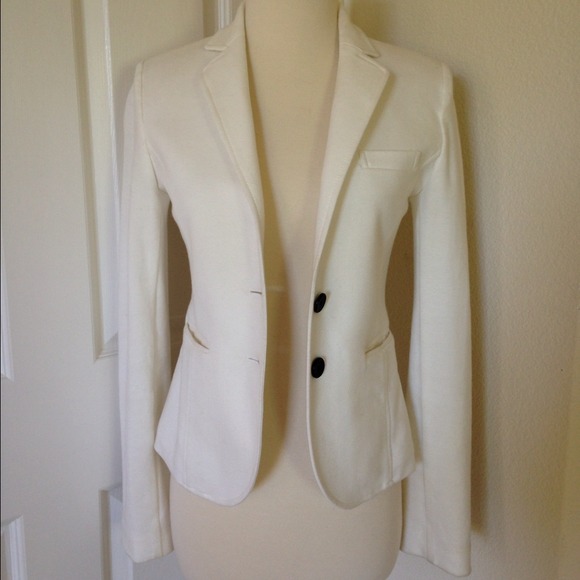SOLD🎉 White Cotton Soft Blazer