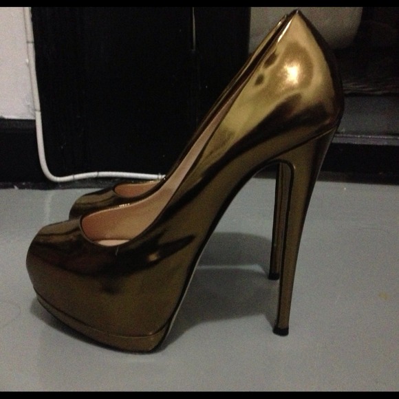 Giuseppe Zanotti heels NEW PRICE!! ON HOLD