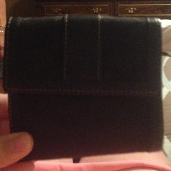 Coach small wallet 🚫NO TRADES🚫
