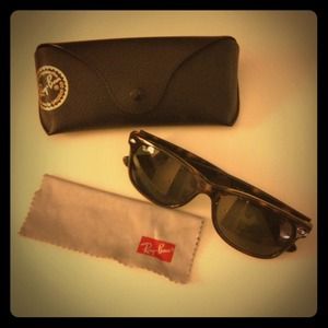 HOLD Ray-ban New Wayfarer - tortoise shell, womens