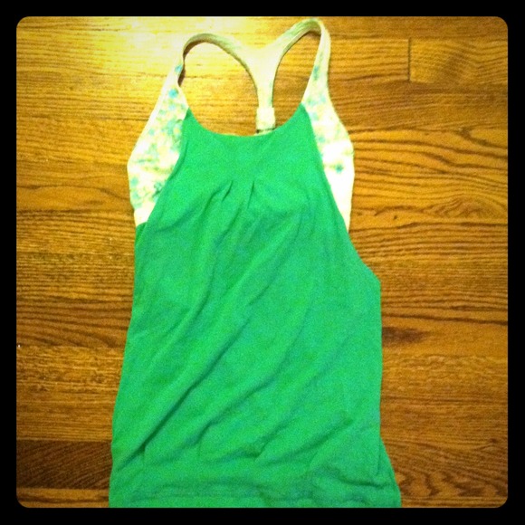 Lululemon tank
