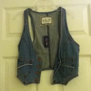 H81 jean vest!