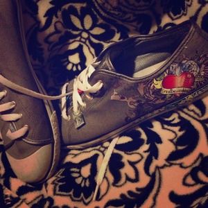 FERGALICIOUS "Converse" Shoes!