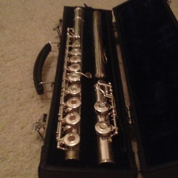 Used Open holed Gemeinhardt flute - Picture 2 of 4